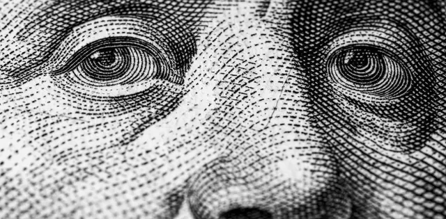 Como a alta do dólar impacta suas viagens (e o que você pode fazer para reverter isso)