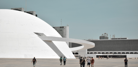 Porto Alegre → Brasília por R$ 469 ida e volta, em abril