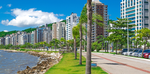 BH → Floripa por R$ 338, ida e volta, em agosto