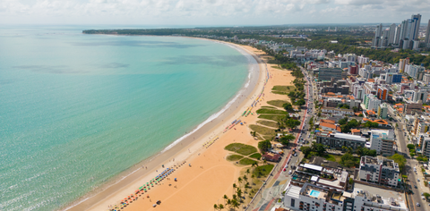 Rio de Janeiro → João Pessoa por R$ 665, ida e volta, em agosto
