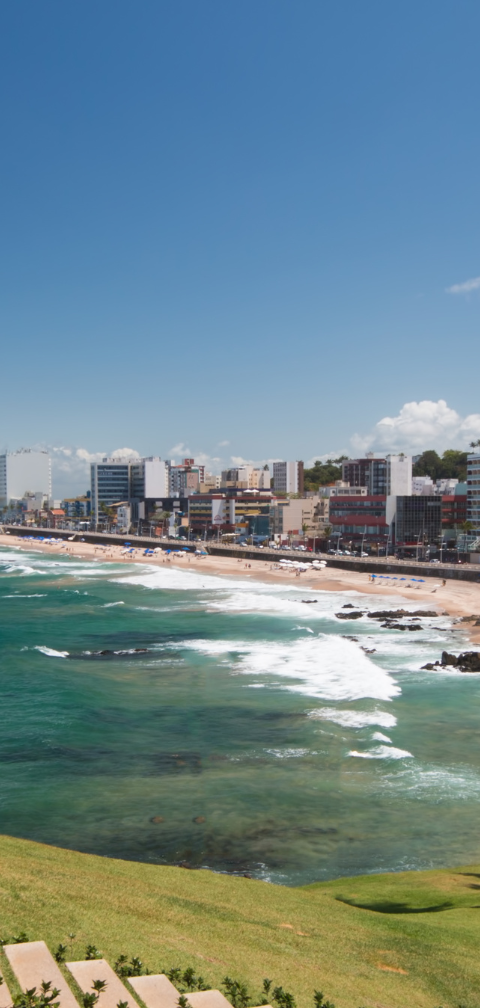 Brasília → Salvador por R$ 553, ida e volta, em maio