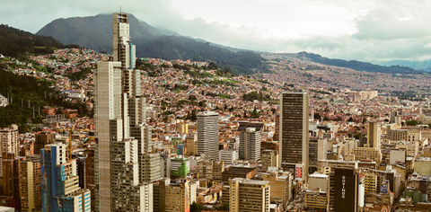 Brasília → Bogotá por R$ 1.996, ida e volta, entre junho e setembro